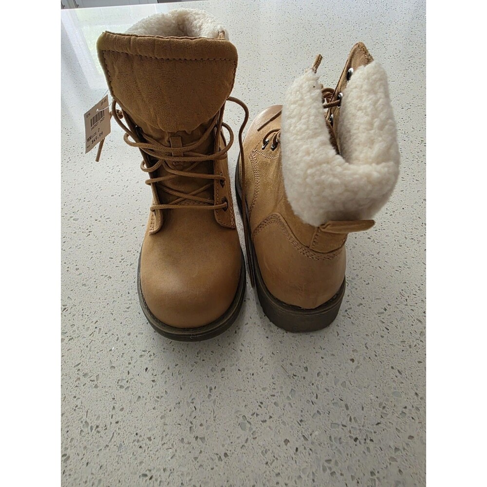 American Eagle Outfitters faux-shearling lace-up Combat boots sz 7